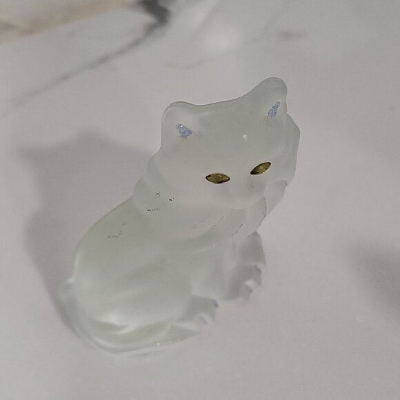Frosted Crystal Persian Cat Glass Figurine jewel green eyes and glitter detail - Picture 2 of 7